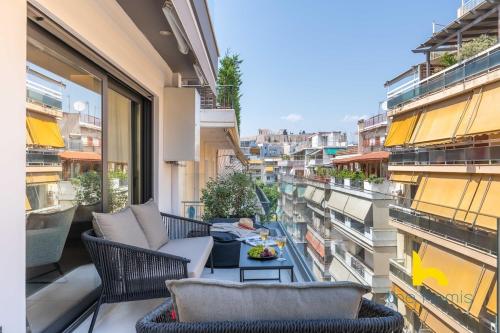 Majestic Acropolis View w Large Patio & Parking