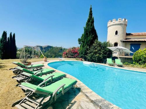 Small Provencal Castle with Swimming Pool, Tennis, Gym & Calm
