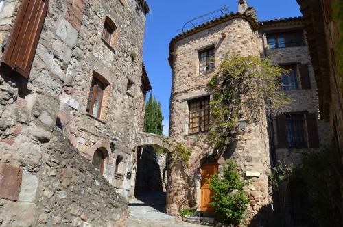 Séjour cosy et calme au pied de la cité médiévale