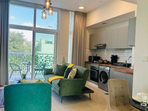 1 BR luxury flat Damac hills2