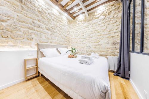 Chic Apartment in Paris Ideally Located for 6P