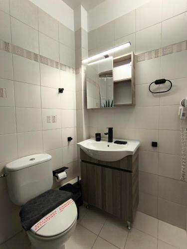 Boutique Studio 100m from the Sea in Piraeus