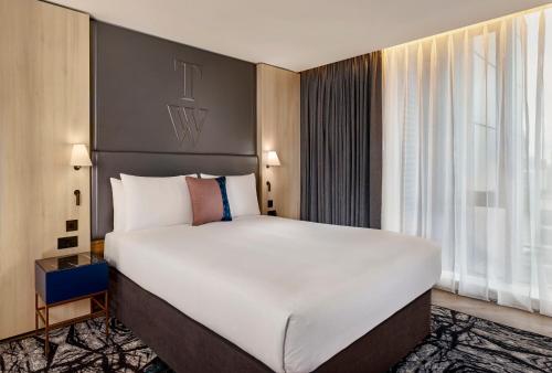 King One Bedroom Suite