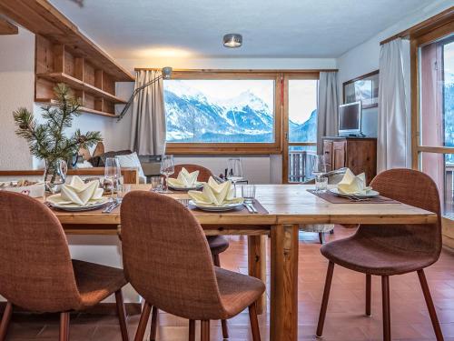 Apartment Chesa La Drosa AB by Interhome