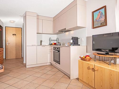 Apartment Laurin-2 by Interhome