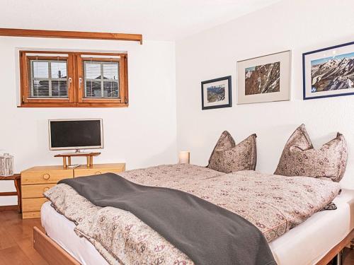 Apartment Laurin-1 by Interhome