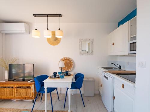 Studio Les Coteaux de la Nartelle-34 by Interhome