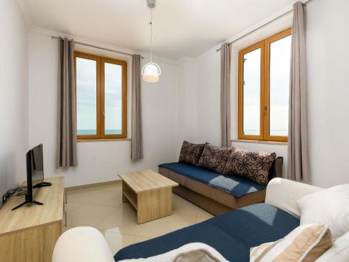 Apartment Aparthotel Rotonda Inn-2 by Interhome
