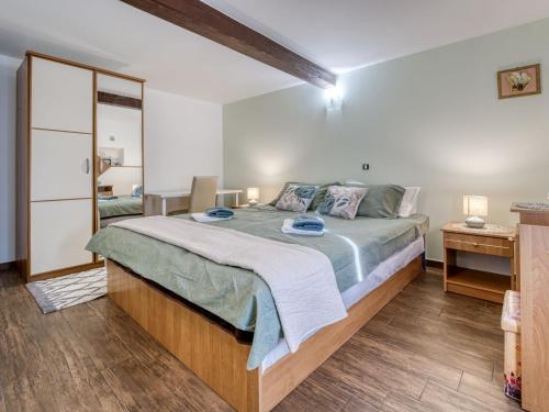 Apartment Mrak by Interhome
