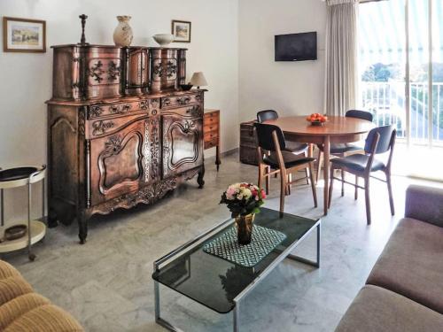 Apartment Les Jardins de l'Ermitage by Interhome