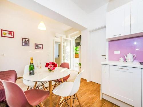 Apartment Lavander by Interhome