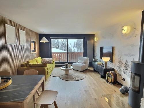 Duplex charmant 3 pièces, La Legettaz Val d'Isère, au pied des pistes, parking couvert.