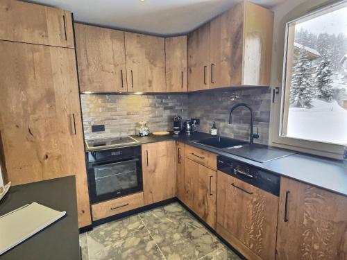 Duplex charmant 3 pièces, La Legettaz Val d'Isère, au pied des pistes, parking couvert.