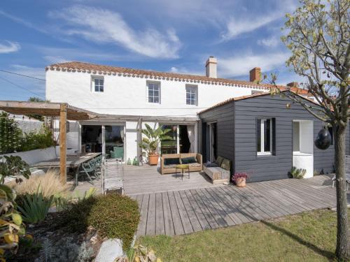 Holiday Home Charme et Confort en bord de mer by Interhome