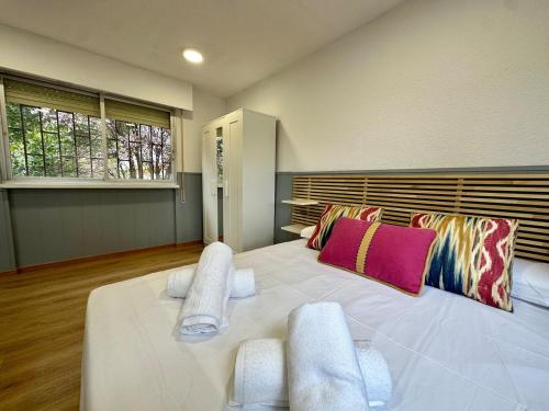 Spacious and bright 1 bedroom apartment