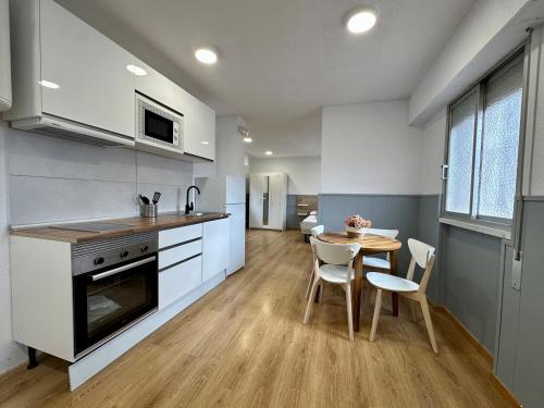 Spacious and bright 1 bedroom apartment