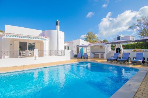 61 vdm - Superb villa on Vale do Milho with heated