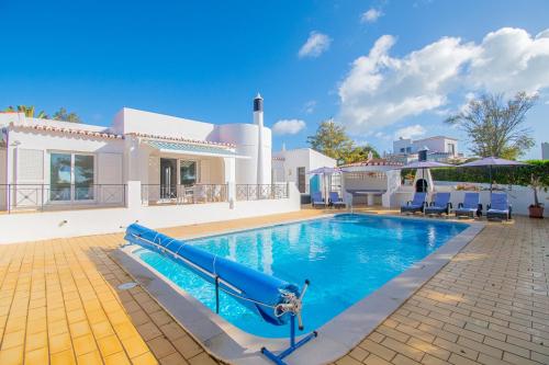 61 vdm - Superb villa on Vale do Milho with heated