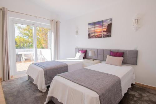 61 vdm - Superb villa on Vale do Milho with heated