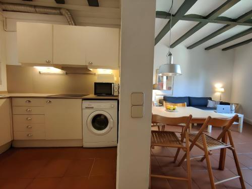 Penthouse in the heart of Barcelona. Rambla E