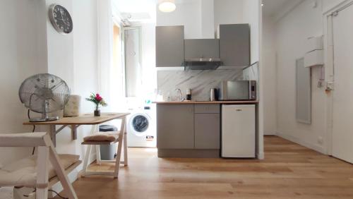 Appartement port et vieux Nice Direct from Airport by tramway