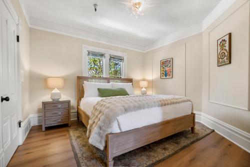 a bedroom with a large bed and a window at Hennessey Estate in Napa