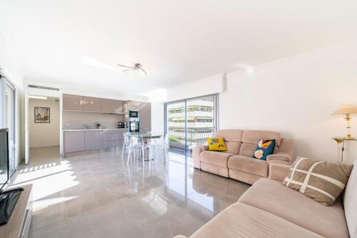 Brand new 2 bedrooms heart of Cannes