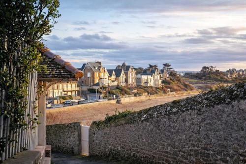 Minihic - Belle maison 3 chambres- Proche Mer