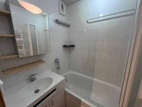Appartement cosy à Châtel avec balcon, 3 chambres, wifi, garage