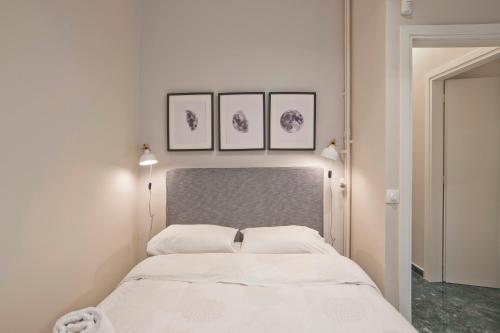 Steps from History Thissio 2BR Spotless Apt
