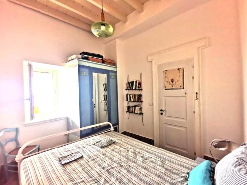 Cycladic apt for 5 wonderful seaview terrace