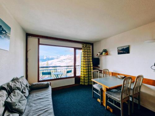 Résidence Ruitor Arc 1800 - Appartement 2 pièces pour 4 personnes avec un jolie vue sur la vallée, proche du télécabine dans le village de Charmettoger à Ar MAE-1783