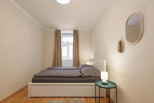 Crown apartments! Cozy modern apartment near Naschmarkt
