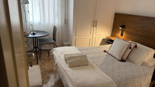 RECOGIDAS CENTRO LINDA HABITACION CON balcón