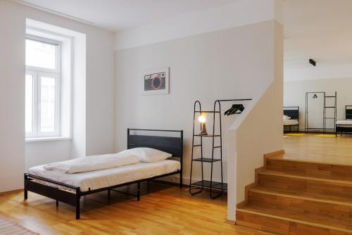 Crown apartments! Urban Loft near Naschmarkt!