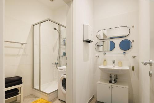 Crown apartments! Urban Loft near Naschmarkt!