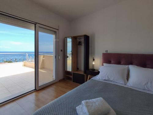 Stargaze Apartment with Sea View by MindYourVilla