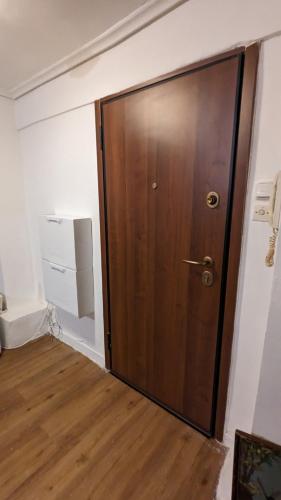 Entire Studio Semi Basement in Athens