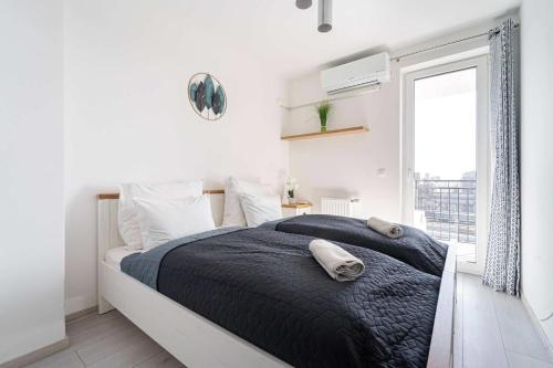 Central - Sunny - Spacious - Balcony