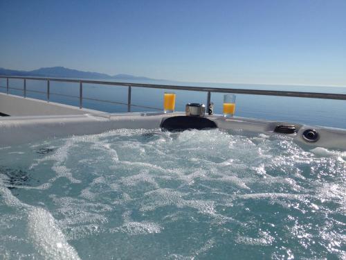 Villa Blue Bay - Infinity Pool & Sea View - Costa del Sol
