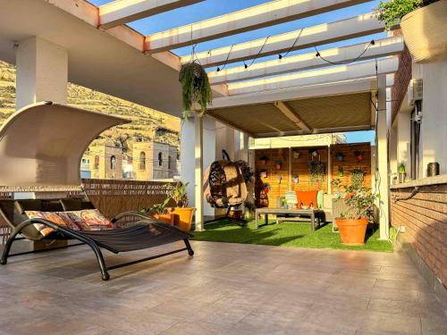 LA TERRAZA. VISTAS AL CASTILLO A 1 MIN. DE LA PLAYA