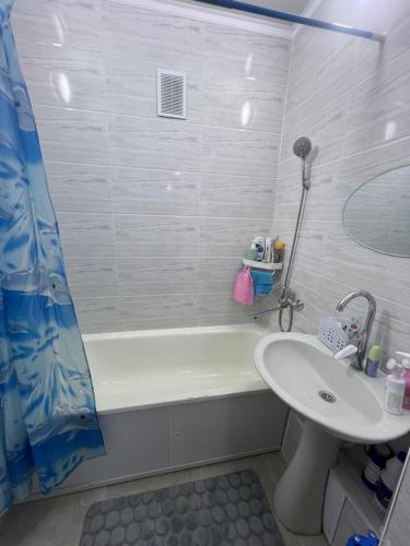 Квартира tesisinde bir banyo