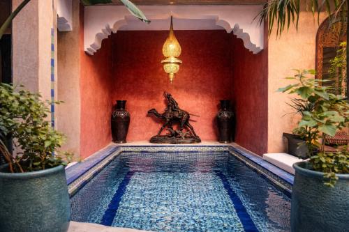 Piscina a Riad Lapis-lazuli o a prop