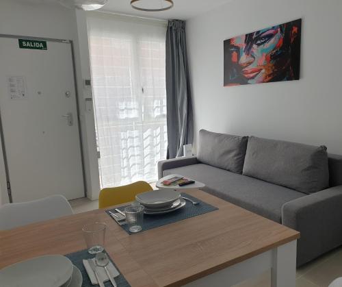 Apartamento nuevo junto a Sor Ángela de la Cruz