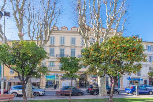 JARDIN DES MUSES - 2 PIECES - PARKING Carré d'or Menton