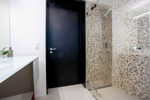 Amara Apartment by HomeFlow