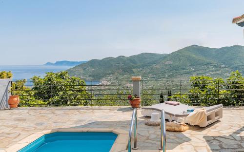 Villa Galazopetra - Peaceful Sea View Escape