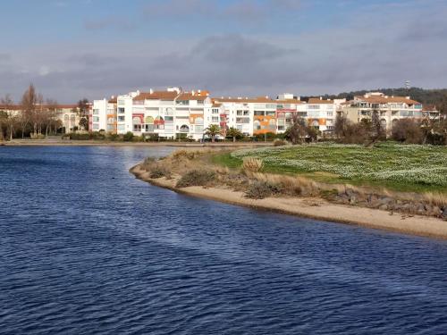 Coquet T3 bord lagon bras de mer cap d'Agde