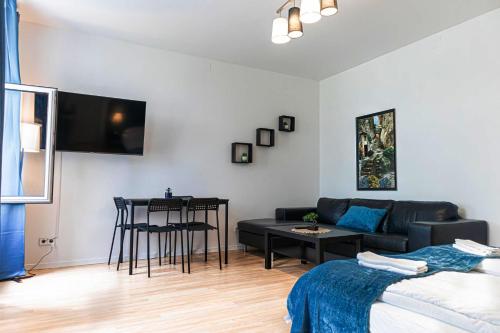 Stylish 1-Bedroom Retreat - Meidling City Center