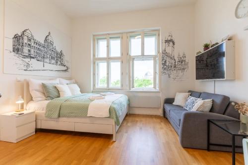 Newly renovated apartment next to the National Museum